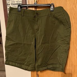 Liz Claiborne chinos womens green size 16W.